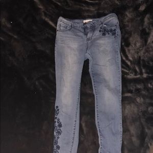 BRAND NEW HIGH WAISTED EMBROIDERED JEANS